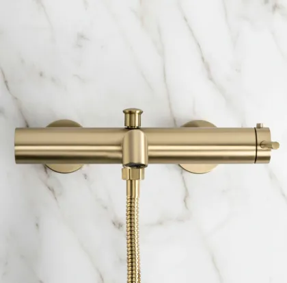 Змішувач для ванни REA FOSS BRUSHED GOLD з виливом — Photo 2