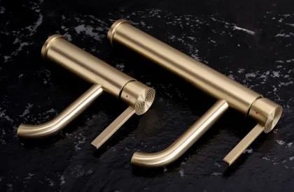 Змішувач для раковини REA FOSTER BRUSHED GOLD низький — Photo 1