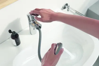 Змішувач для раковини з висувним виливом Grohe Eurosmart New (23976003) — Photo 2