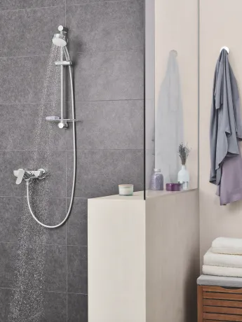 Душовий гарнітур зі штангою, 3 режими струменю Grohe New Tempesta Cosmopolitan (27929002) — Photo 3