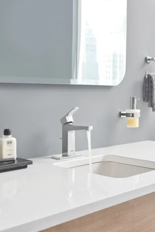 Дозатор рідкого мила Grohe Essentials Cube New (40756001) — Photo 1
