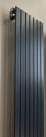 Вертикальний радіатор Blende 1 H-1400 мм, L-394 мм Betatherm