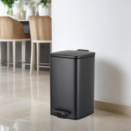 Відро для сміття з плавним закриттям квадратне ZERIX KUBIX-TC0108 BLACK 8 л (колір чорний) (ZX5892) — Photo 1
