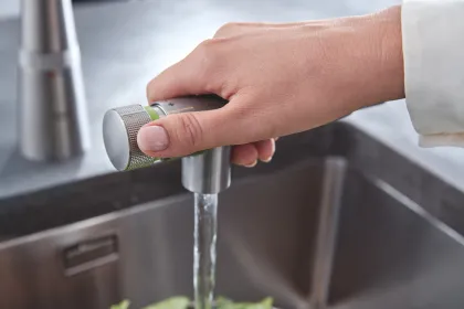 Змішувач для кухні з висувним виливом Grohe Zedra SmartControl (31593DC2) — Photo 2