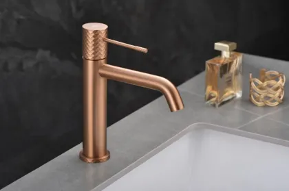 IMEX GENOVA BRUSHED ROSE GOLD Змішувач для умивальника, PVD матове рожеве золото — Photo 1