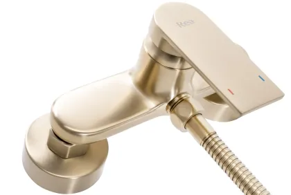 Змішувач для ванни та душу REA VERSO BRUSHED GOLD настінний без виливу — Photo 3