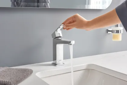Дозатор рідкого мила Grohe Essentials Cube New (40756001) — Photo 2